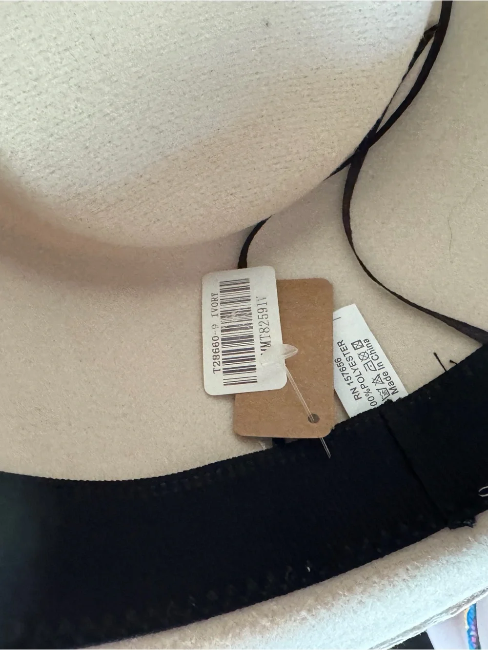 Stylish Women's White Felt Fedora Hat with Patterned Band